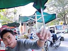 Sadomasochismus, Grosse titten, Viele männer bespritzen eine frau, Spermaladung, Aufs gesicht abspritzen, Klaffend, Massage, Titten