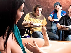 Grosser schwanz, Grosse titten, Braunhaarige, Vollbusig, Hundestellung, Milf, Natürlichen titten, Lehrer