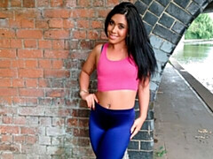 Любители, Большая жопа, Брюнетки, Эксгибиционист, Латиноамериканки, Милф, Голышом, На публике