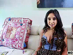 Sucer une bite, Brunette brune, Couple, Tir de sperme, Faciale, Mère que j'aimerais baiser, Belle mère, Tabou