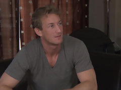 Blond, Pijpbeurt, Handbeurt, Zoenen, Natuurlijk, Natuurlijke tieten, Olie, Tiener