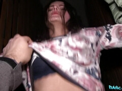 Amateur, Culo, Morena, Italiano, Tetas naturales, Al aire libre, Público, Coño