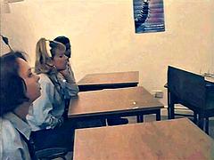 Садо мазо, Черные, Блондинки, Фетиш, На публике, Порка, Студентка, Униформа