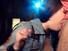 Enthousiasteling, Kont, Grote mammen, Pijpbeurt, Sperma shot, Handbeurt, Huisgemaakt, Nat