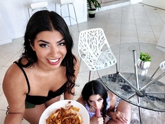 Grosse titten, Blasen, Braunhaarige, Hundestellung, Hd, Lecken, Natürlichen titten, Muschi