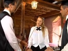 Blondine, Blasen, Doppelpenetration, Flotter vierer, Rasiert, Strümpfe, Jungendliche (18+), Spielzeuge