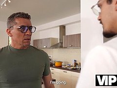 18 jaar, Grote kont, Blond, Rondborstig, Hd, Ruw, Tiener, Tieten likken