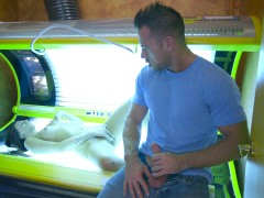 Grosser schwanz, Blasen, Kitzler, Masturbation, Milf, Mutti, Tätowierung, Jungendliche (18+)