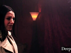 Sucer une bite, Brunette brune, Partouze, Groupe, Hard, Orgie, Lécher le sphincter, Nénés