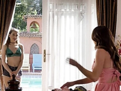 Большие сиськи, Семья, Лесбиянка, Лизание, Зрелые, Киски, Мачеха, Сиськи