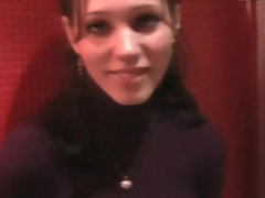 超カワイイ, アナル, フェラチオ, 茶髪の, 人形, フェラする, 三人, トイレ