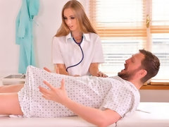 Arsch, Braunhaarige, Süss, Arzt, Handjob, Massage, Nippel, Rasiert