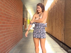 Анальный секс, Экстремальный секс, Мастурбация, Оргазм, На публике, Соло, Игрушки, Под юбкой