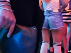 Blondine, Bekleidet, Puppe, Lesbisch, Lecken, Orgie, Party, Swingers