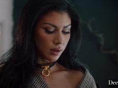 Grosse bite, Sucer une bite, Brunette brune, Tir de sperme, Gorge profonde, En levrette, Faciale, Léchez