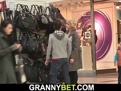 Blondine, Blasen, Kehlenfick, Lecken, Milf, Muschi, Realität, Stiefmutter