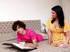 アメリカ人, お尻, 茶髪の, 熟年, 熟年アナル, 3p男男女, 息子, 禁句