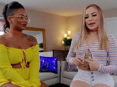 Gros seins, Noire, Blonde, Léchez, Masturbation, Chatte, Nénés, Jouets