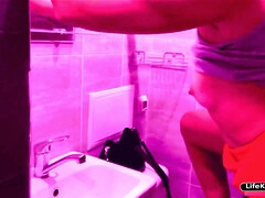 Public Love Making in the Toilet of a Nightclub Hot Video