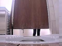 Voyeur pissing 66