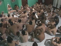 Bad, Viele männer bespritzen eine frau, Gruppensex, Gruppe, Absätze, Milf, Pissen, Toilette